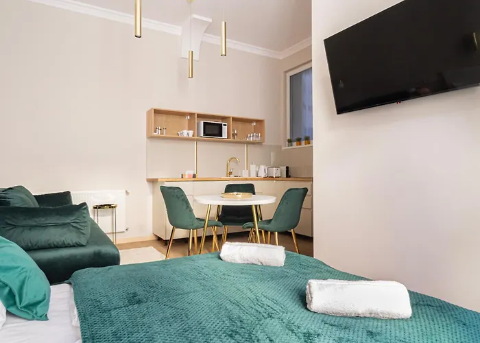 Chilling In The City Apartments